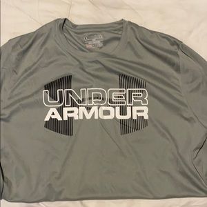 XL Underarmor Heat Gear Short Sleeve Tee